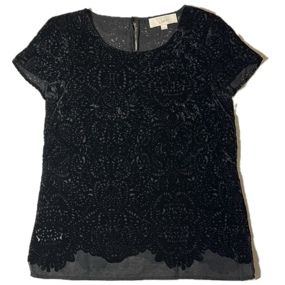 Velvet Lace XS Ann Taylor LOFT Top peekaboo detailing black‎ lace velvet NWOT